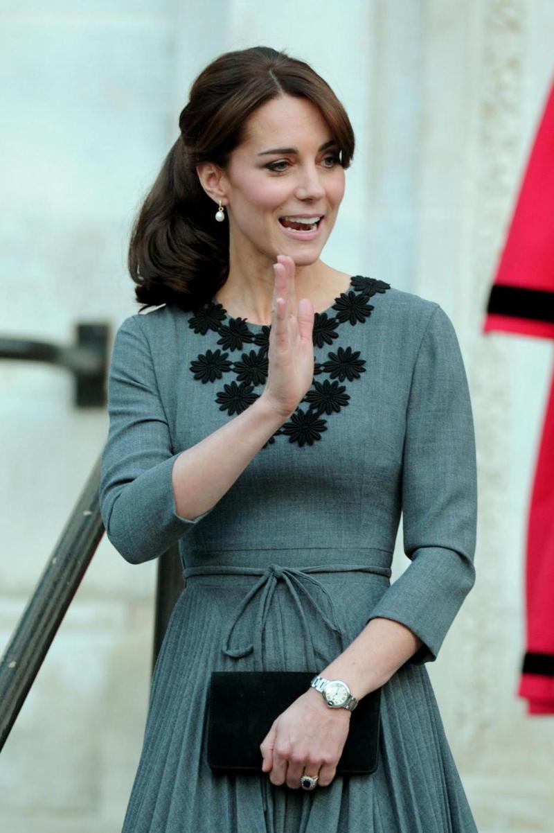 Kate Middleton veste Prada. FOTO Kate Middleton veste Prada. FOTO