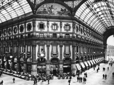 Il Ristorante Biffi compie 150 anni: Milano brinda in Galleria