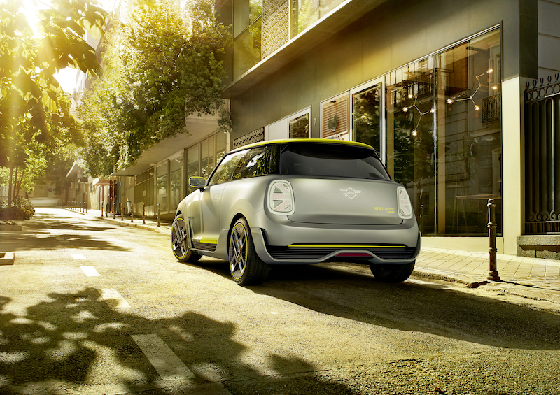 Francoforte 2017 Mini presenta uno studio di design completamente elettrico. Francoforte 2017 Mini presenta uno studio di design completamente elettrico.