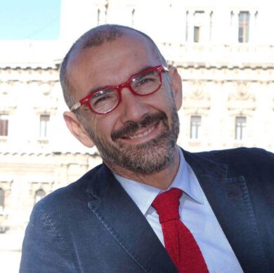 Caringella: gli occhialetti colorati alla Vita in diretta