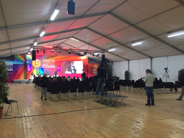 Festa dell’Unità, il più grande capolavoro di Renzi: l’ha distrutta Festa dell’Unità, il più grande capolavoro di Renzi: l’ha distrutta