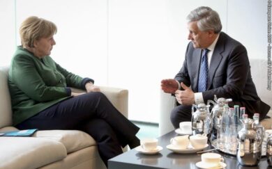 Tajani, il Premier di riserva: dopo Silvio va dai popolari Pd (atteso Renzi)