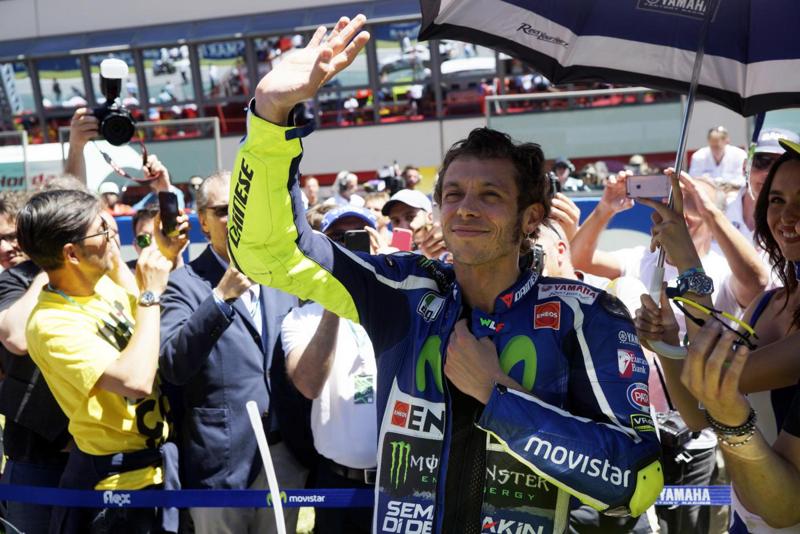 MotoGP Valentino Rossi, c’è l’ok dei medici: sarà ad Aragon MotoGP Valentino Rossi, c’è l’ok dei medici: sarà ad Aragon