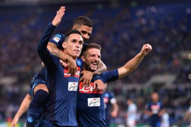 Napoli show, Lazio ko. Sarri: “Mertens fuoriclasse, non scomodiamo Maradona”