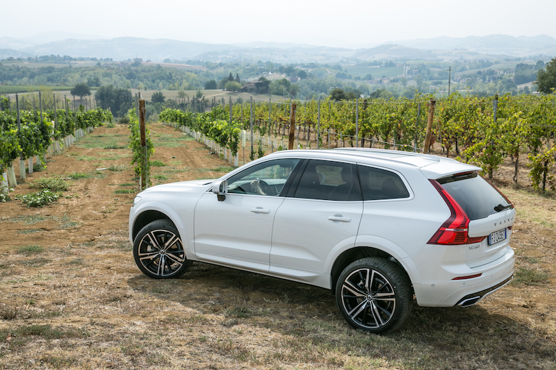 Nuova Volvo XC60: piacere di guida allo stato puro Nuova Volvo XC60: piacere di guida allo stato puro
