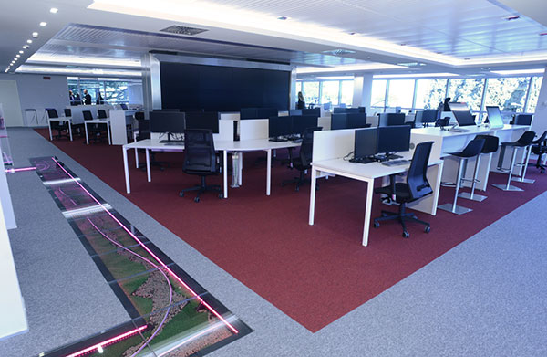 Open Fiber, la fibra ottica che connette l’Italia per farla finalmente correre Open Fiber, la fibra ottica che connette l’Italia per farla finalmente correre