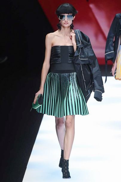 MFW, Armani, Cavalli e Elisabetta Franchi seducono. Nel weekend 23 sfilate MFW, Armani, Cavalli e Elisabetta Franchi seducono. Nel weekend 23 sfilate