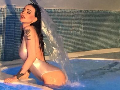 Nina Moric a processo per aver diffamato un follower su Twitter