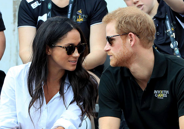 Gossip, Harry e Meghan Markle: debutto mano nella mano e pure primo bacio.FOTO Gossip, Harry e Meghan Markle: debutto mano nella mano e pure primo bacio.FOTO