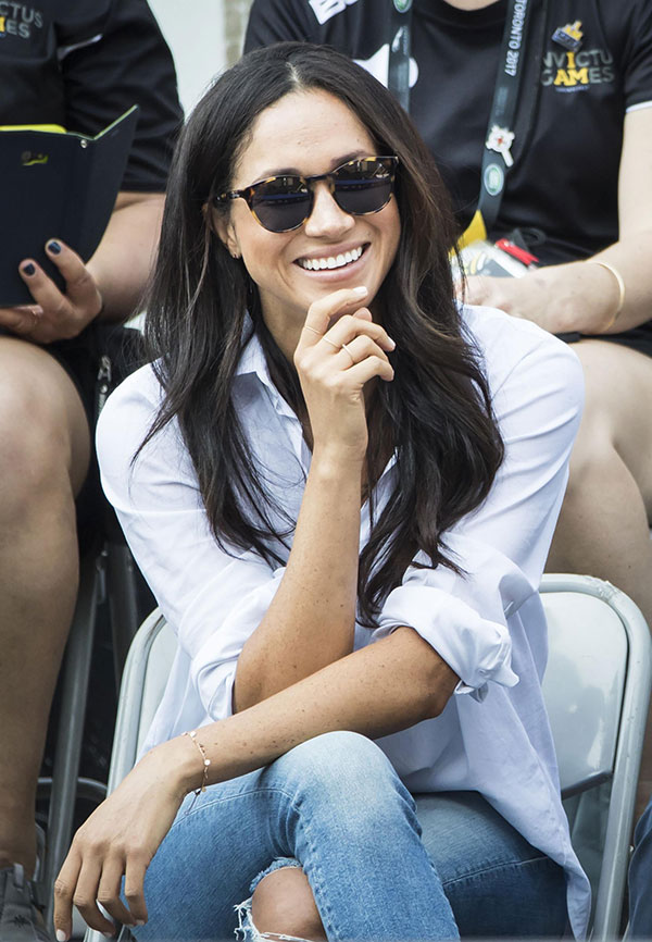 Gossip, Harry e Meghan Markle: debutto mano nella mano e pure primo bacio.FOTO Gossip, Harry e Meghan Markle: debutto mano nella mano e pure primo bacio.FOTO
