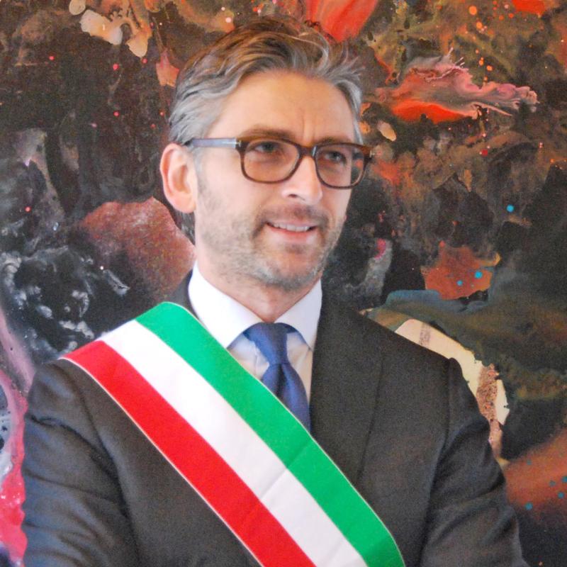 Seregno, chi è il sindaco arrestato: Edoardo Mazza, l’avvocato che ama Fb
