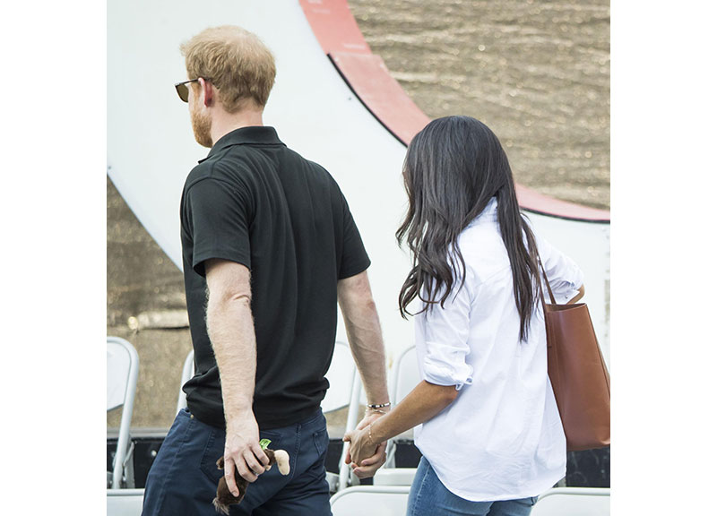 Gossip, Harry e Meghan Markle: debutto mano nella mano e pure primo bacio.FOTO Gossip, Harry e Meghan Markle: debutto mano nella mano e pure primo bacio.FOTO