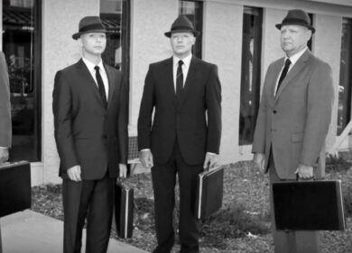 Man in Black, chi sono veramente?