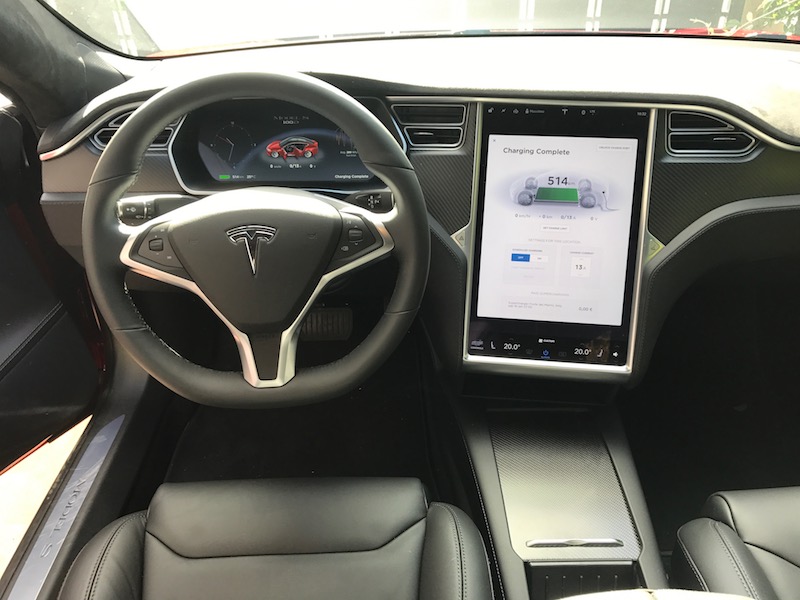 Tesla Model S, il nuovo concetto di performance e sicurezza