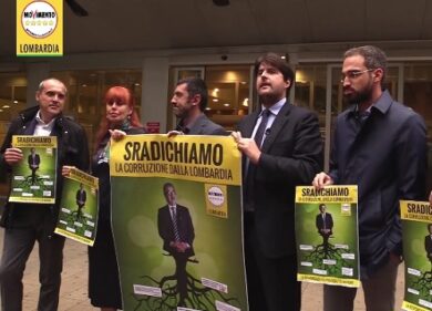 Regione, Mantovani rinuncia alla commissione sanità. Sit-in Cinque Stelle