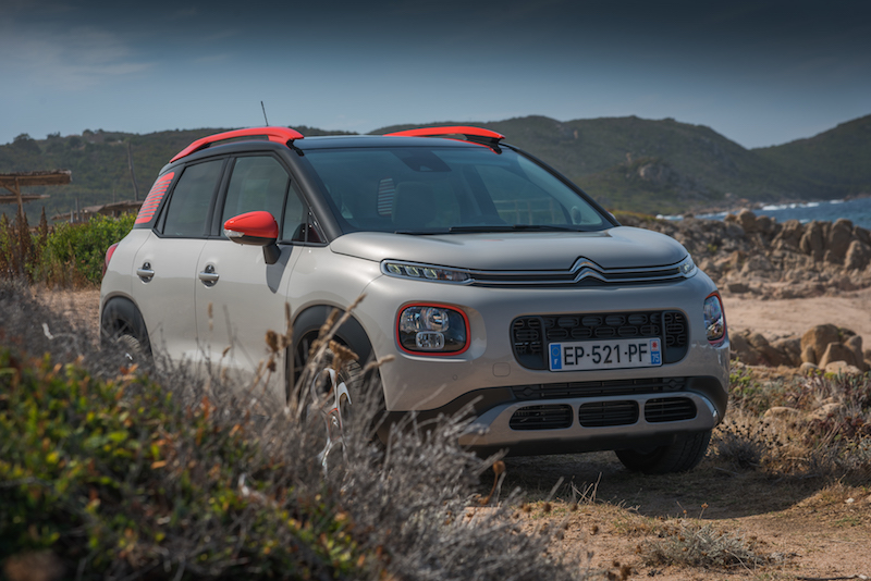 La “nuova vita“ di Fabio Volo con la Citroen C3 Aircross