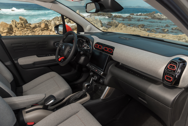La “nuova vita“ di Fabio Volo con la Citroen C3 Aircross