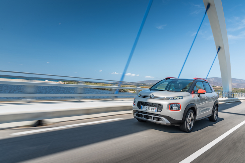 La “nuova vita“ di Fabio Volo con la Citroen C3 Aircross