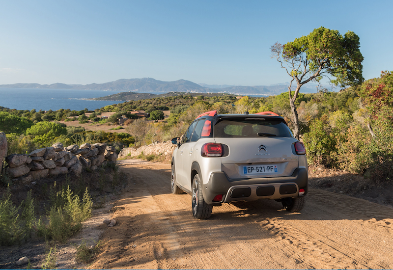 La “nuova vita“ di Fabio Volo con la Citroen C3 Aircross