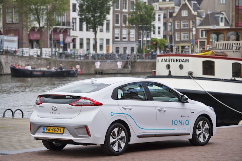Hyundai: Il primo car-sharing elettrico ad Amsterdam con IONIQ Electric Hyundai: Il primo car-sharing elettrico ad Amsterdam con IONIQ Electric