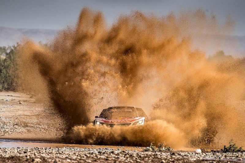 Rally del Marocco: Loeb e la Peugeot 3008DKR vincono la seconda tappa Rally del Marocco: Loeb e la Peugeot 3008DKR vincono la seconda tappa