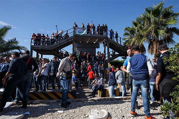 Noi con Salvini all’Ilva: solidarietà e assistenza legale ai lavoratori. Video Noi con Salvini all’Ilva: solidarietà e assistenza legale ai lavoratori. Video