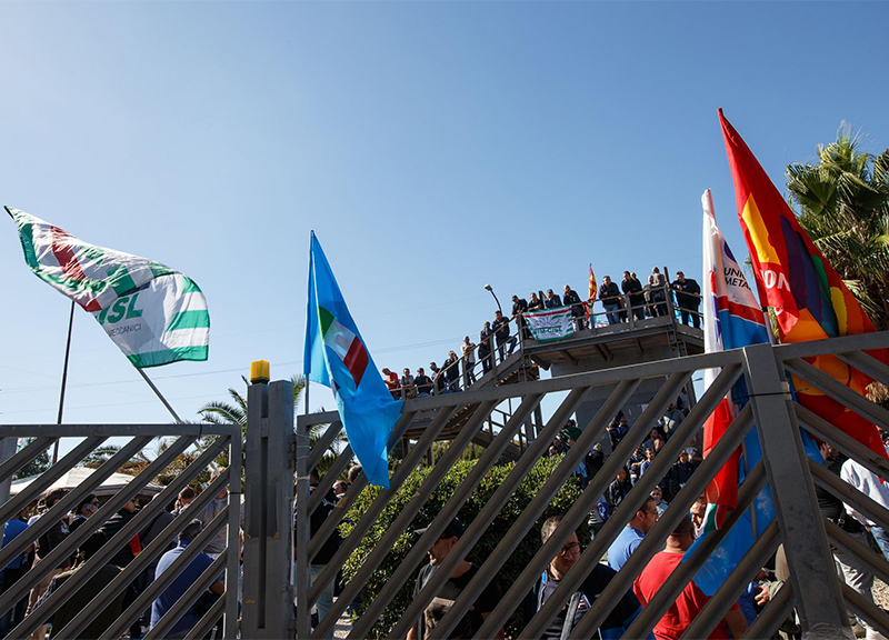 Noi con Salvini all’Ilva: solidarietà e assistenza legale ai lavoratori. Video Noi con Salvini all’Ilva: solidarietà e assistenza legale ai lavoratori. Video