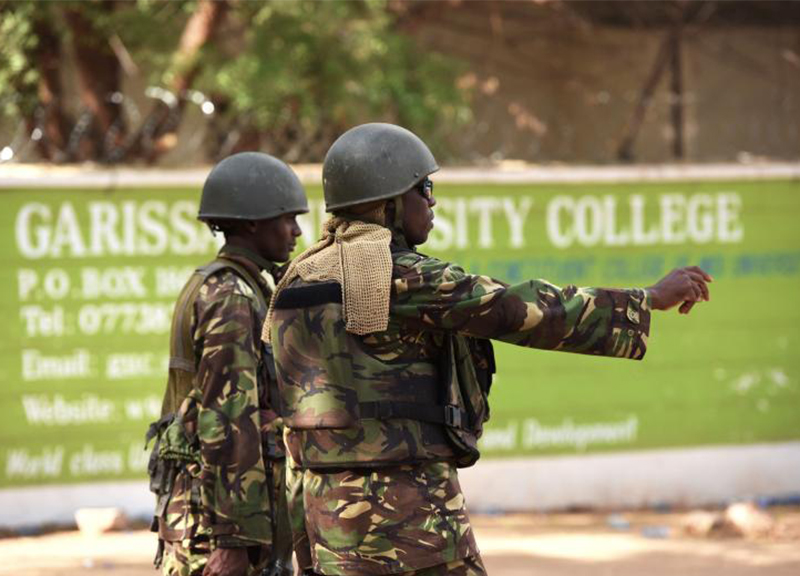 Kenya, spari sugli studenti a Mombasa: 2 morti e diversi feriti Kenya, spari sugli studenti a Mombasa: 2 morti e diversi feriti