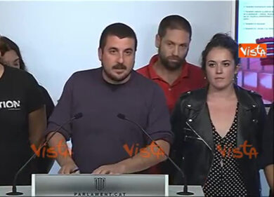 Catalogna, CUP delusa: non condividiamo decisione di Puigdemont