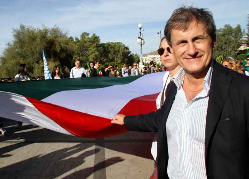 Immigrati: “No all’invasione”. Alemanno scende in piazza e rilancia Pirozzi