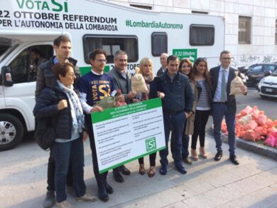 Autonomia, tour in camper per la Lega: “Lombardia residuo fiscale di 54 mld”