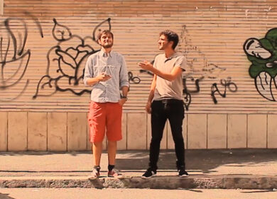 Il bus non passa da sette mesi, la nuova parodia virale “bastona” l’Atac