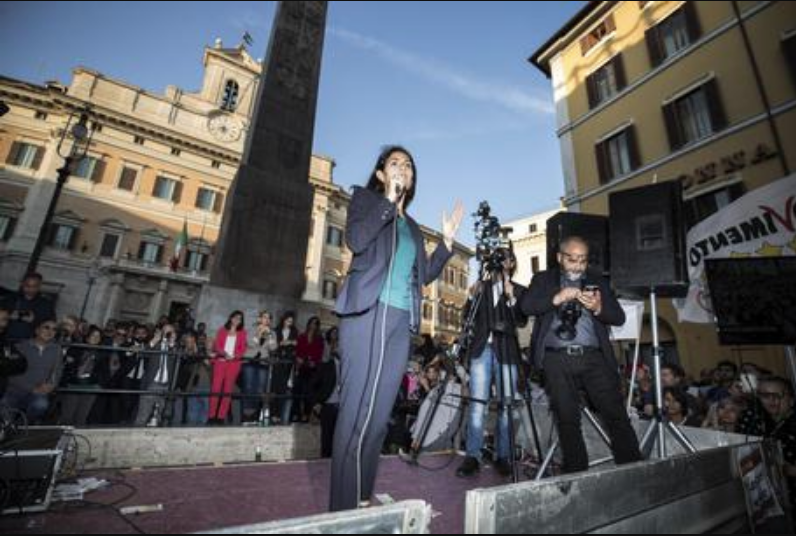 M5s Rosatellum, Grillo diserta la protesta grillina in piazza: “Poca gente” M5s Rosatellum, Grillo diserta la protesta grillina in piazza: “Poca gente”