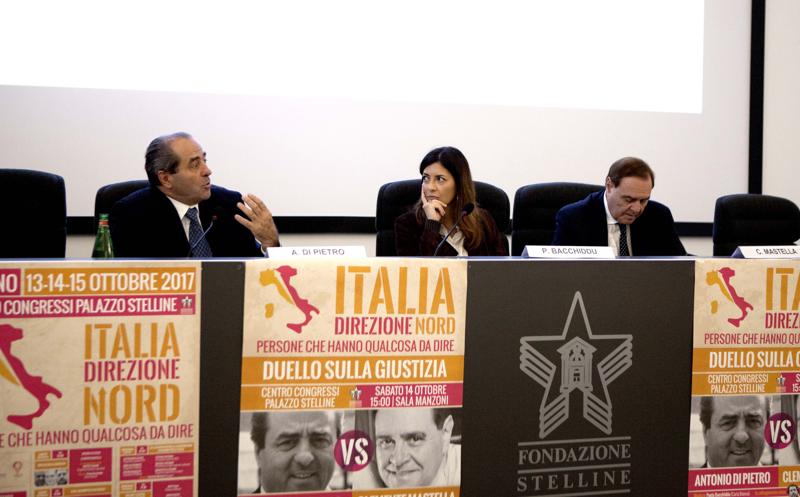 “Italia, Direzione Nord”, Di Pietro tradisce Maroni: al referendum voto no “Italia, Direzione Nord”, Di Pietro tradisce Maroni: al referendum voto no