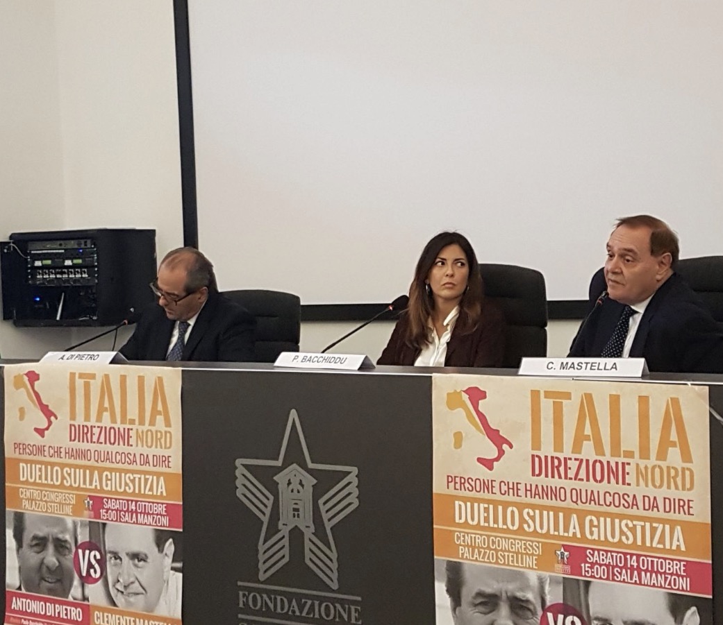 “Italia, Direzione Nord”, Di Pietro tradisce Maroni: al referendum voto no “Italia, Direzione Nord”, Di Pietro tradisce Maroni: al referendum voto no