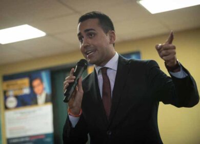 M5s, Di Maio denuncia shock: “Patto fra i media per far fuori il Movimento”
