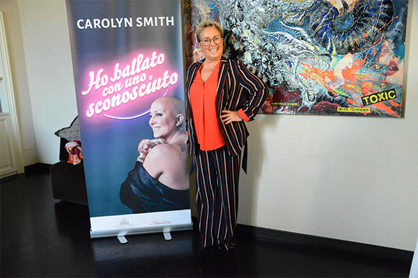 Ballando con le stelle, Carolyn Smith: “Ho ballato con uno sconosciuto”. Libro Ballando con le stelle, Carolyn Smith: “Ho ballato con uno sconosciuto”. Libro