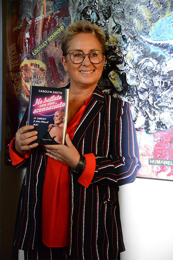 Ballando con le stelle, Carolyn Smith: “Ho ballato con uno sconosciuto”. Libro Ballando con le stelle, Carolyn Smith: “Ho ballato con uno sconosciuto”. Libro