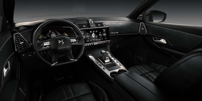 DS: la scalata al mondo premium parte dalla DS 7 crossback