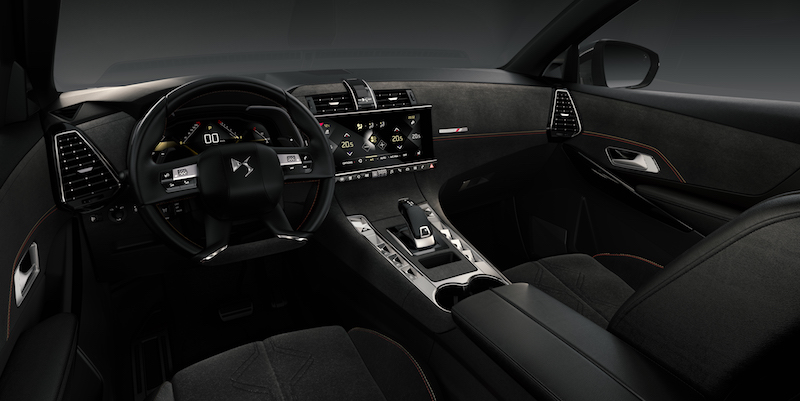 DS: la scalata al mondo premium parte dalla DS 7 crossback