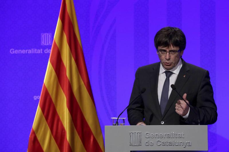 Catalogna, scontro tra Barcellona e Madrid sul ‘dialogo’ chiesto da Puigdemont Catalogna, scontro tra Barcellona e Madrid sul ‘dialogo’ chiesto da Puigdemont