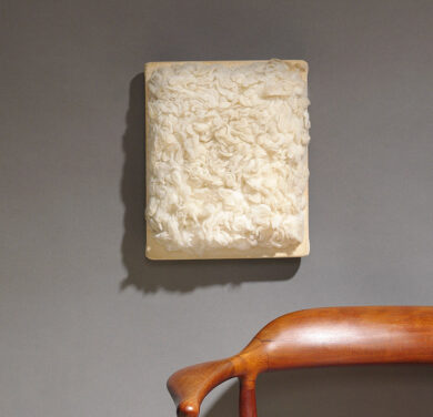 Piero Manzoni, opera all’asta: è un raro “Achrome”, vale oltre 200mila euro