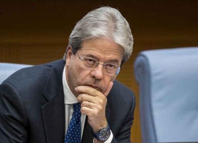 Gentiloni pensa a sfidare Renzi. E tu voteresti il premier alle elezioni?