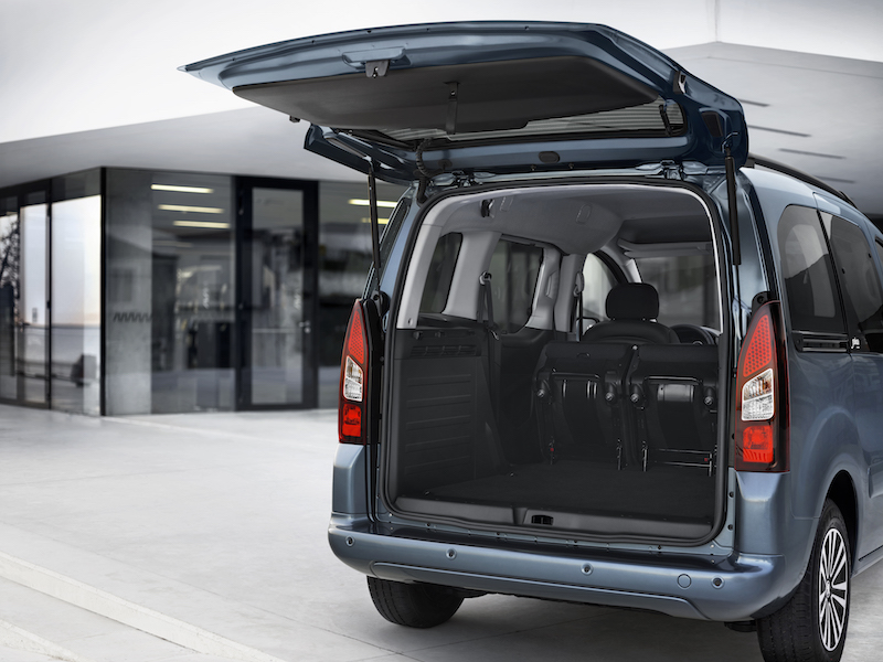 Peugeot Partner Tepee Full Electric: il multispaziozio ad emissioni ZERO Peugeot Partner Tepee Full Electric: il multispaziozio ad emissioni ZERO