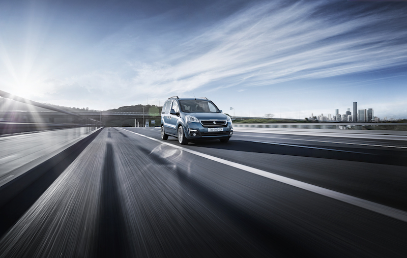 Peugeot Partner Tepee Full Electric: il multispaziozio ad emissioni ZERO Peugeot Partner Tepee Full Electric: il multispaziozio ad emissioni ZERO