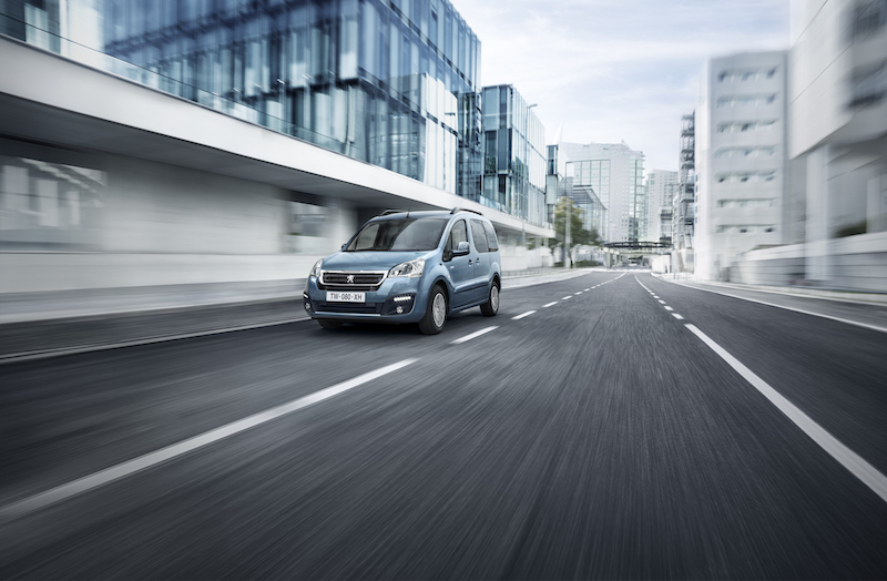 Peugeot Partner Tepee Full Electric: il multispaziozio ad emissioni ZERO Peugeot Partner Tepee Full Electric: il multispaziozio ad emissioni ZERO