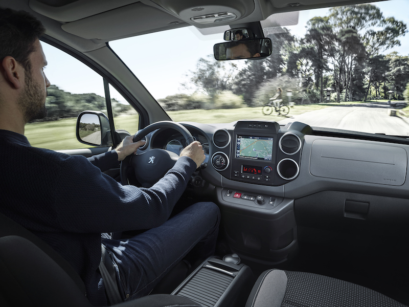 Peugeot Partner Tepee Full Electric: il multispaziozio ad emissioni ZERO Peugeot Partner Tepee Full Electric: il multispaziozio ad emissioni ZERO