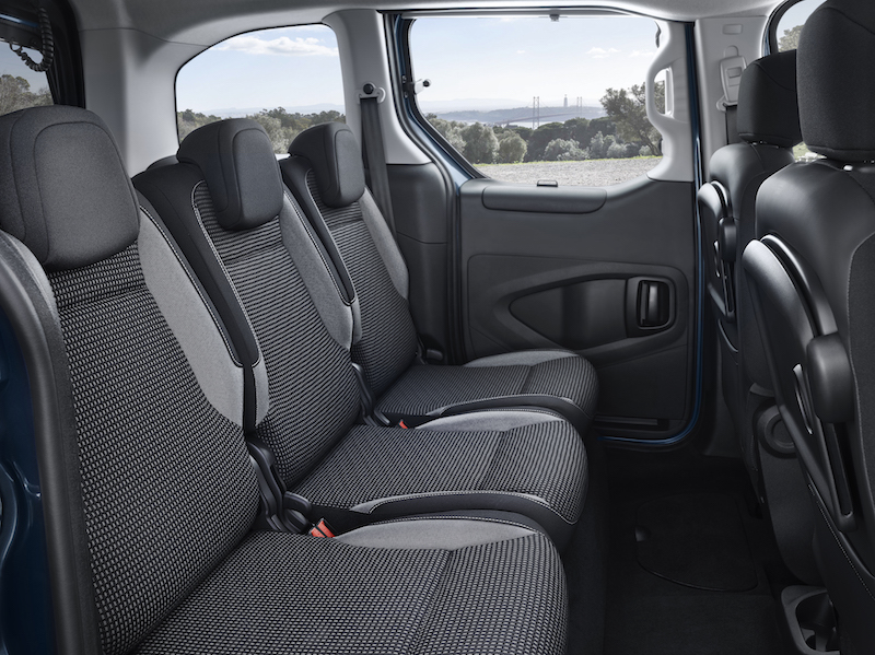Peugeot Partner Tepee Full Electric: il multispaziozio ad emissioni ZERO Peugeot Partner Tepee Full Electric: il multispaziozio ad emissioni ZERO