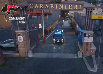 Droga, sms ai clienti per promuovere le “offerte”. 18 arresti a Roma