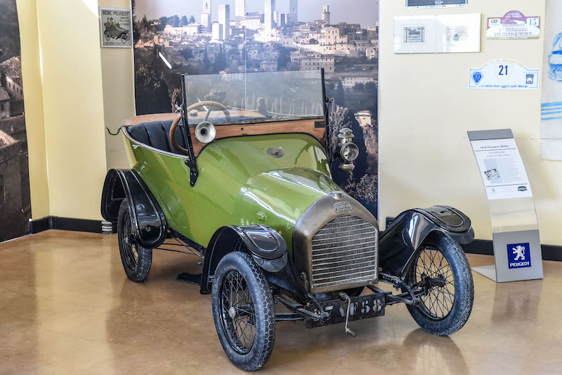 “Galerie Peugeot”, i 10 anni della mostra che racconta il mondo… del Leone